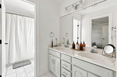 1006 Arlington Drive Iowa City IA 52245