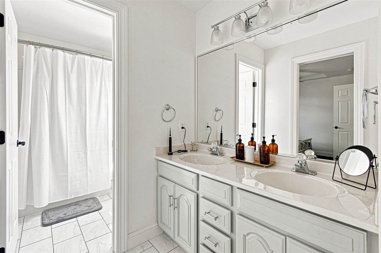 1006 Arlington Drive Iowa City IA 52245