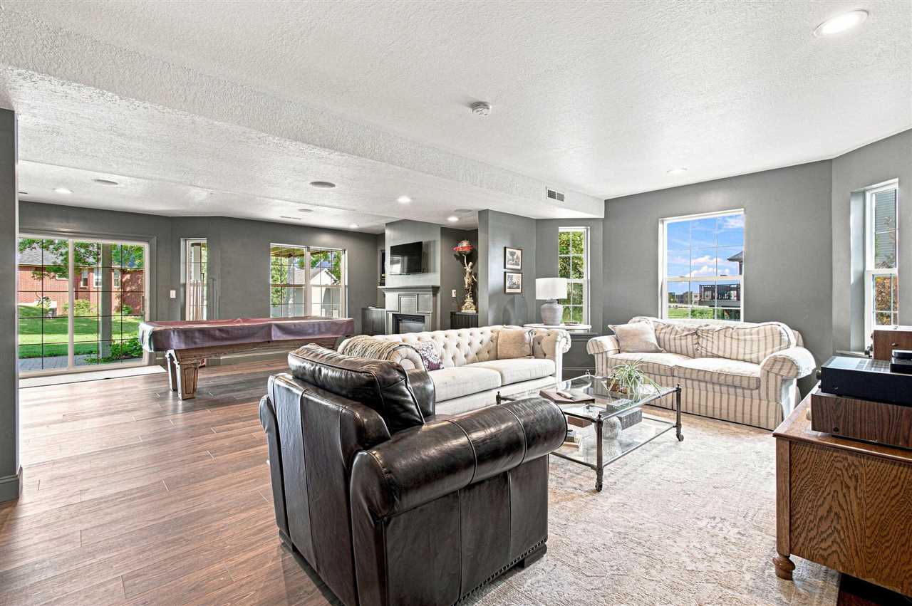 1006 Arlington Drive Iowa City IA 52245