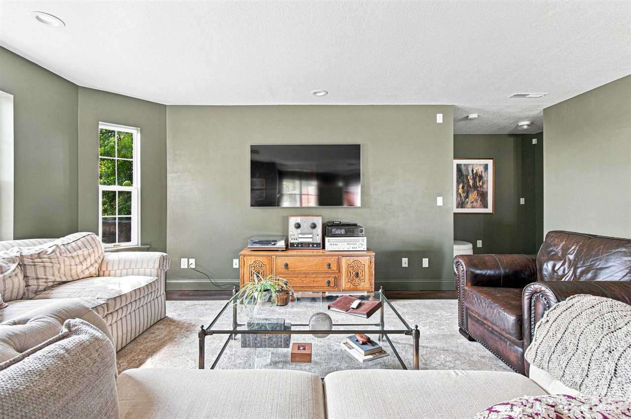 1006 Arlington Drive Iowa City IA 52245