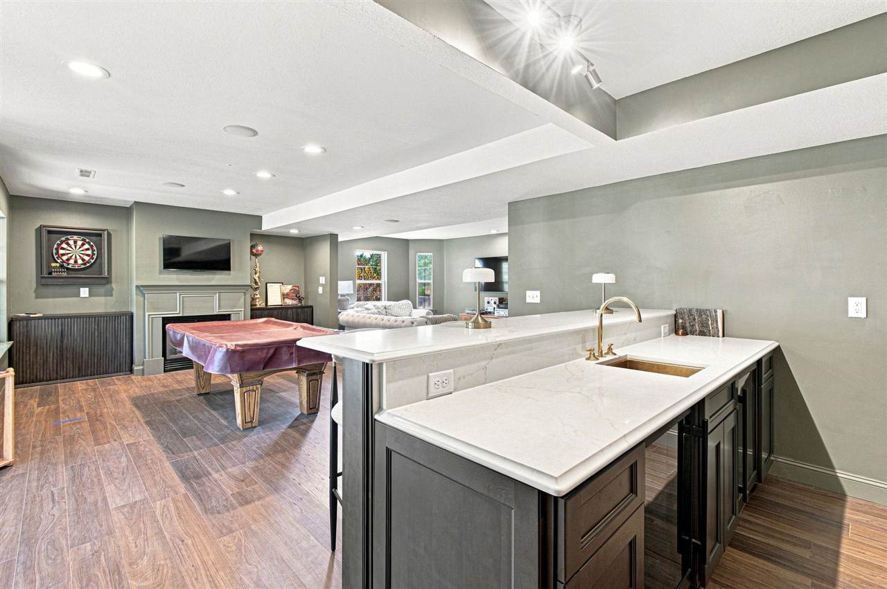 1006 Arlington Drive Iowa City IA 52245