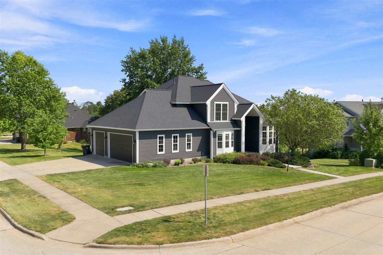 1006 Arlington Drive Iowa City IA 52245