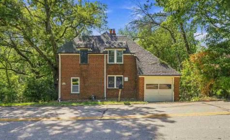 1685 Ridge Road Iowa City IA 52245
