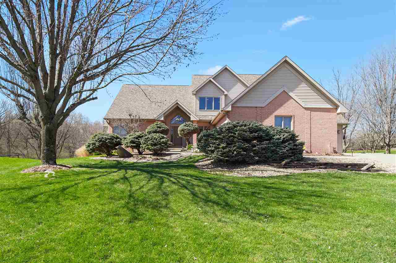 65 Burr Oak Court Iowa City IA 52246