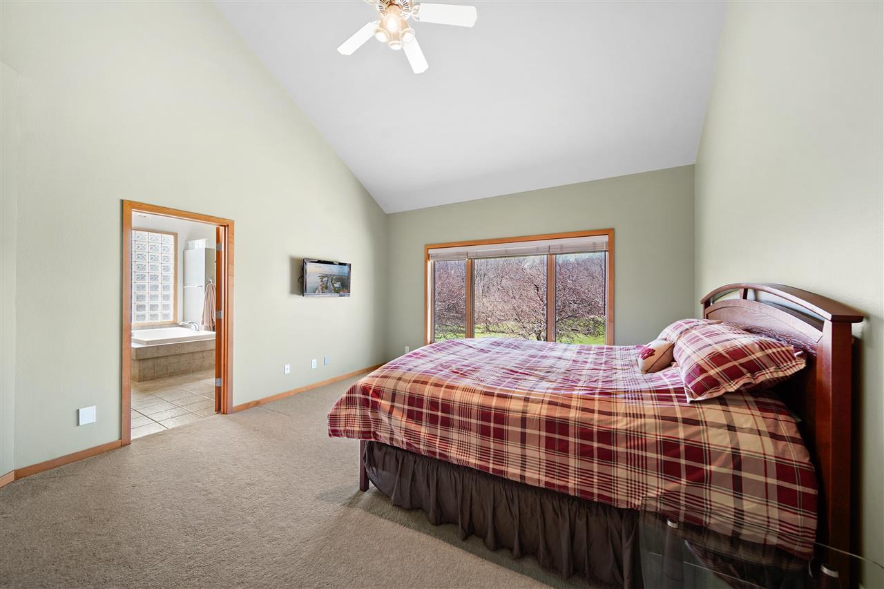 65 Burr Oak Court Iowa City IA 52246