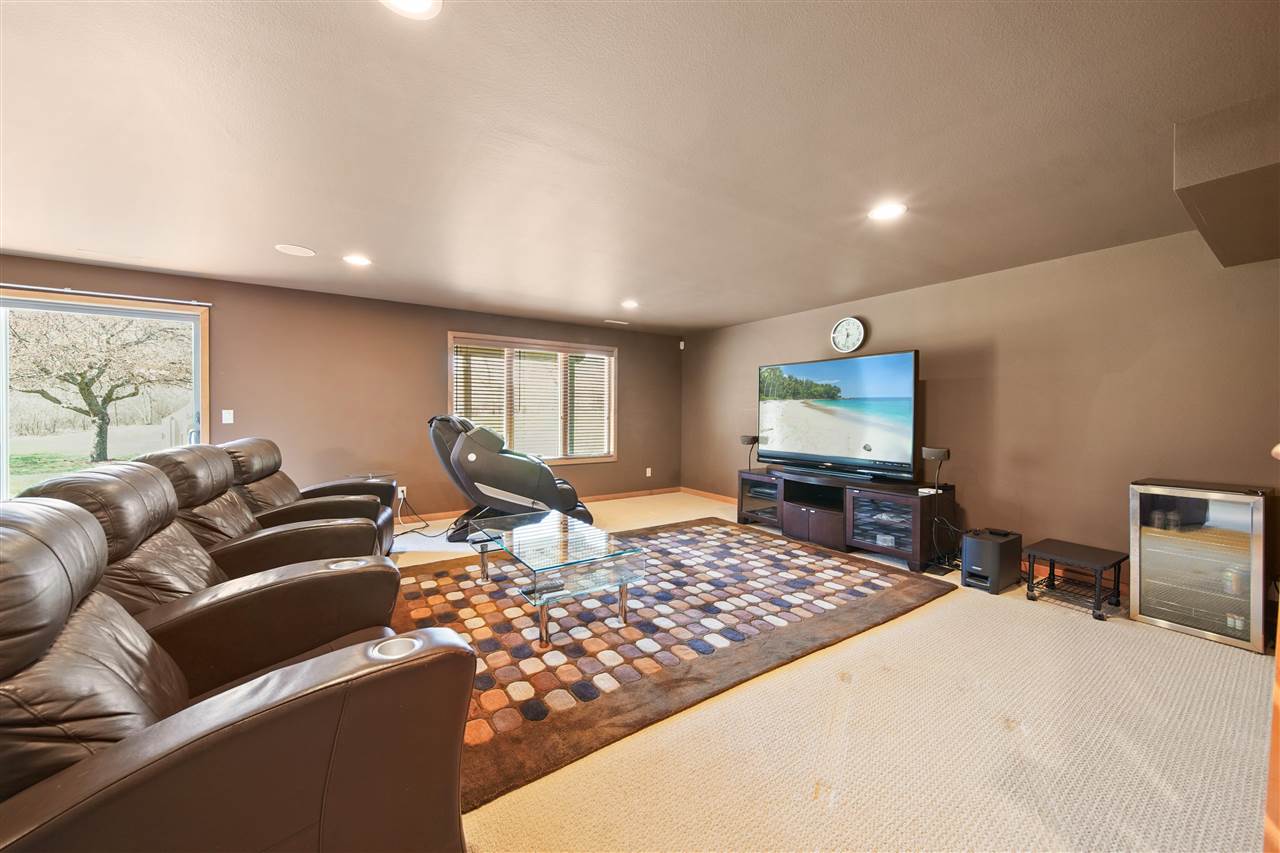 65 Burr Oak Court Iowa City IA 52246