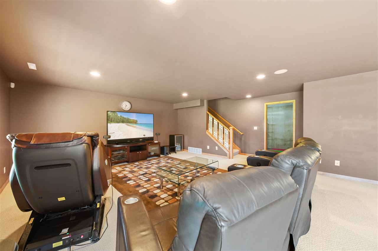 65 Burr Oak Court Iowa City IA 52246