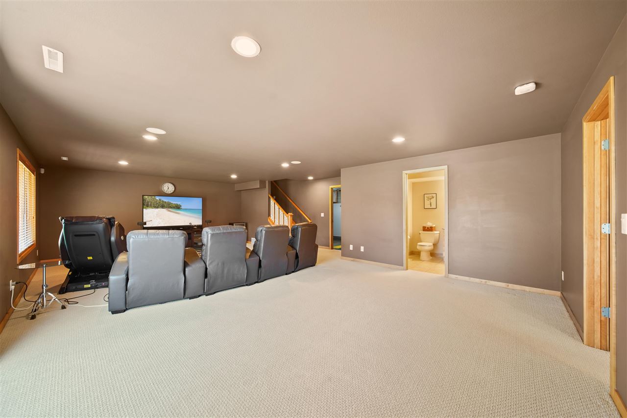 65 Burr Oak Court Iowa City IA 52246