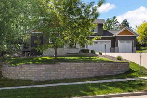 2856 Ash Street Coralville IA 52241