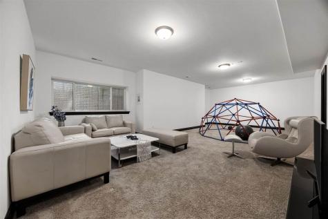 2856 Ash Street Coralville IA 52241