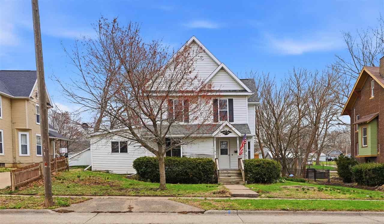 730 S Iowa Avenue Washington IA 52353