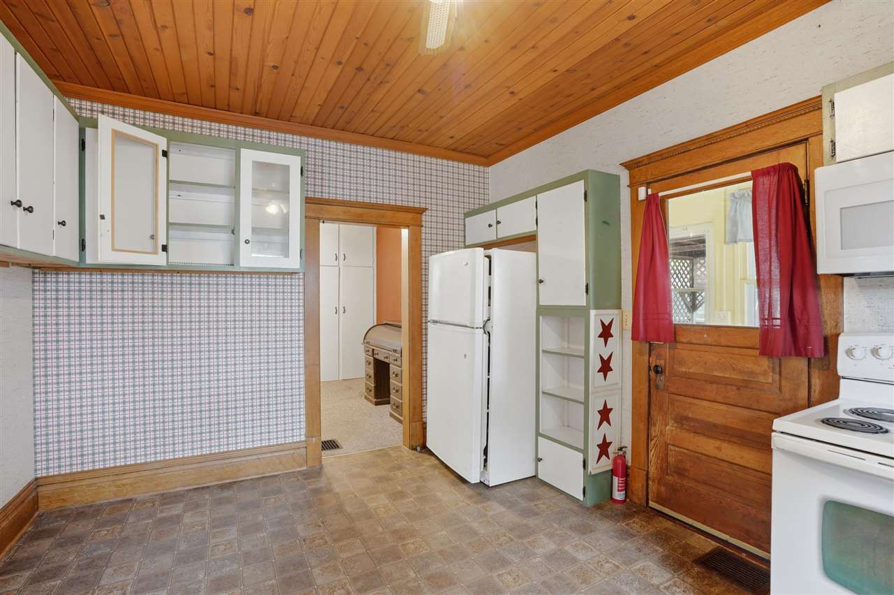 730 S Iowa Avenue Washington IA 52353