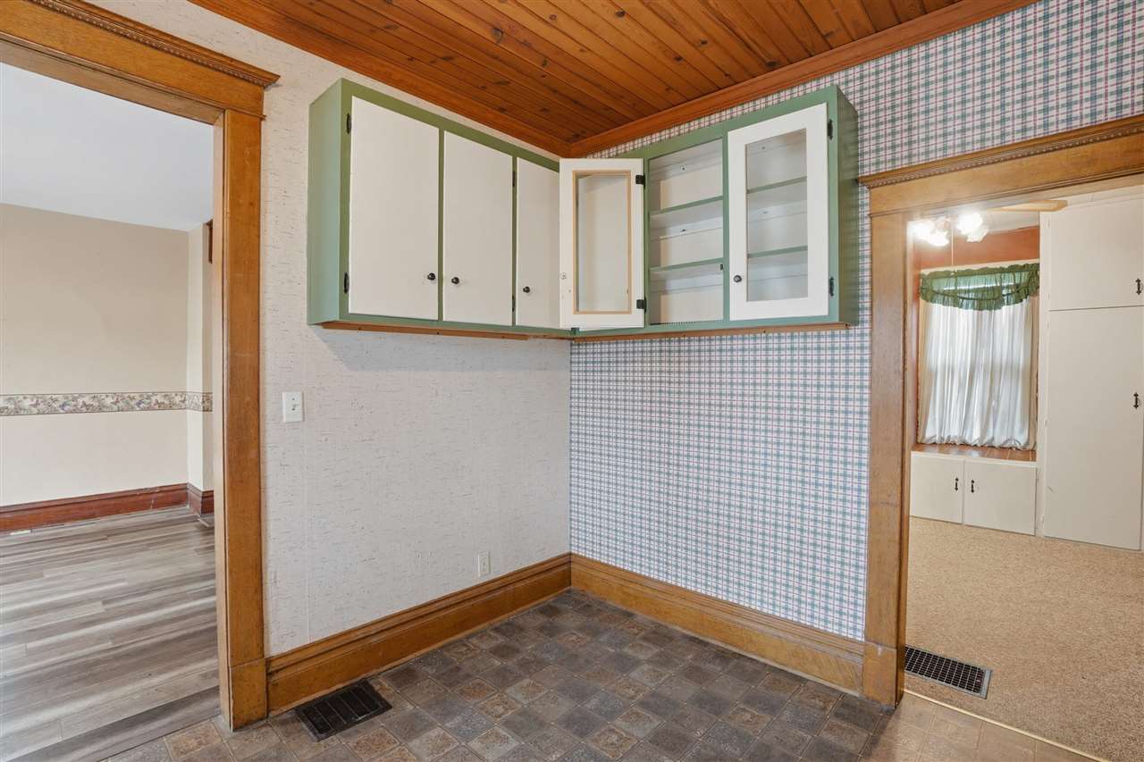 730 S Iowa Avenue Washington IA 52353
