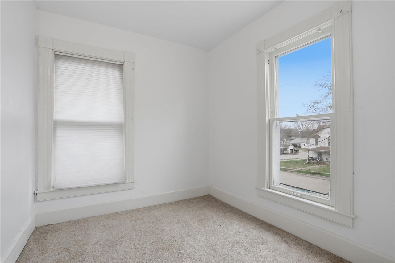 730 S Iowa Avenue Washington IA 52353