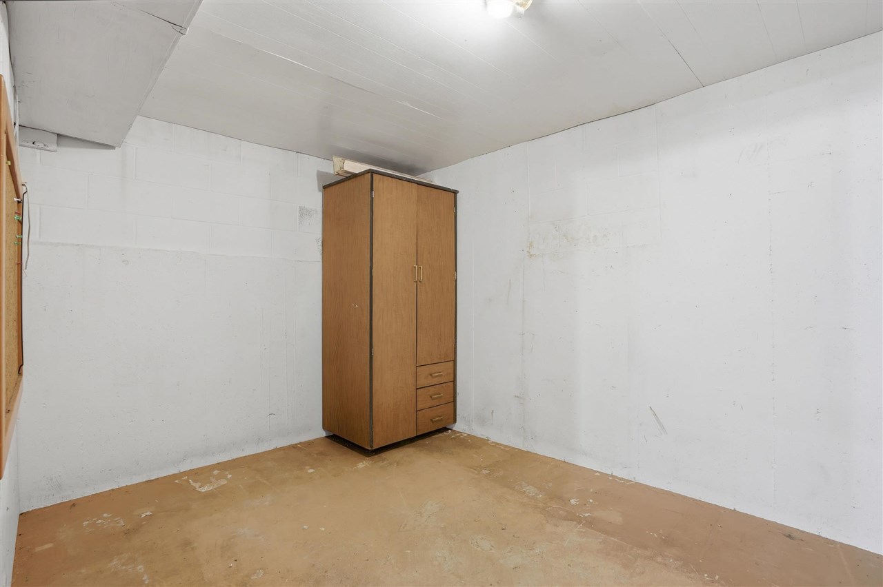 730 S Iowa Avenue Washington IA 52353