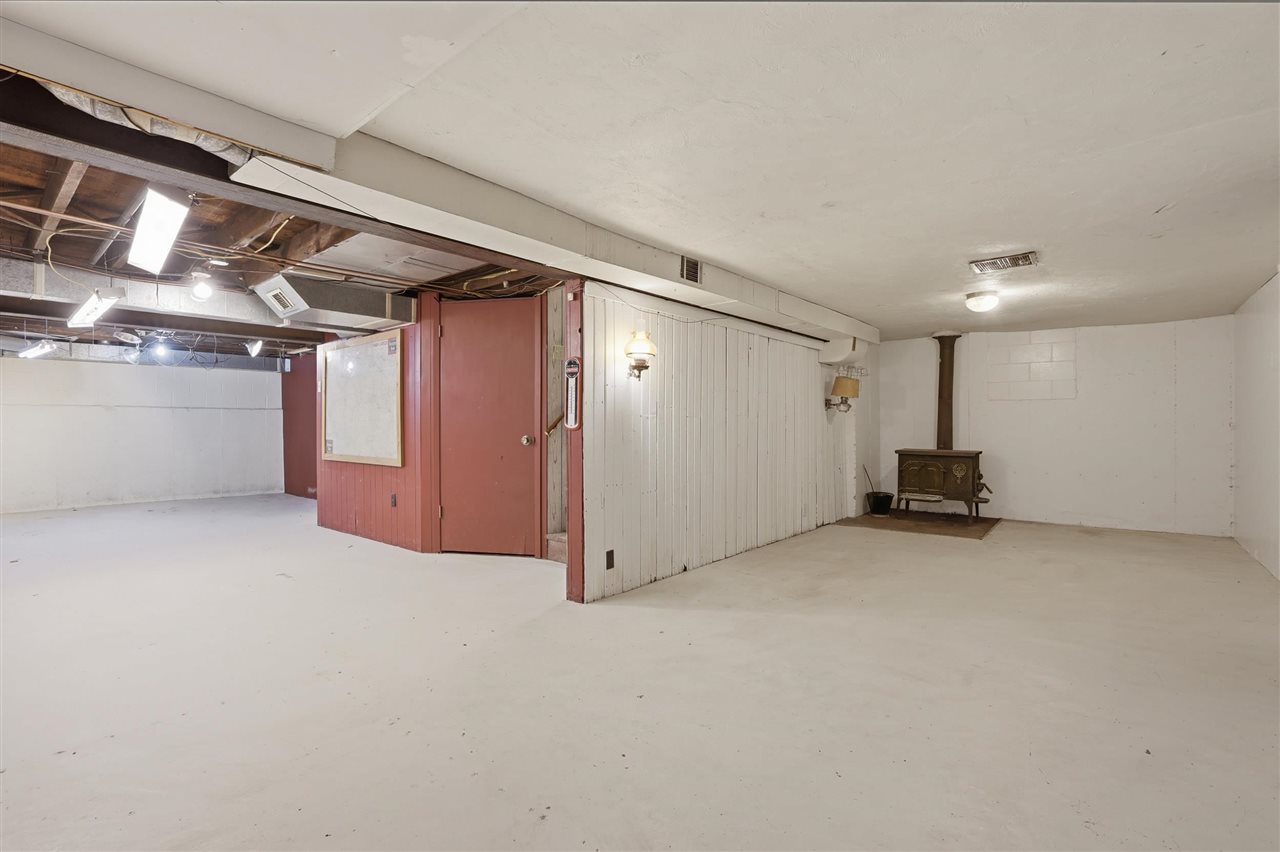 730 S Iowa Avenue Washington IA 52353