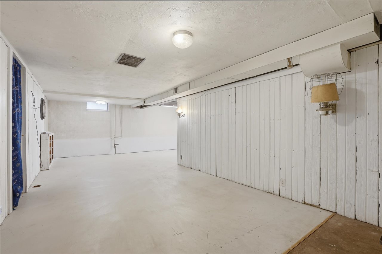 730 S Iowa Avenue Washington IA 52353