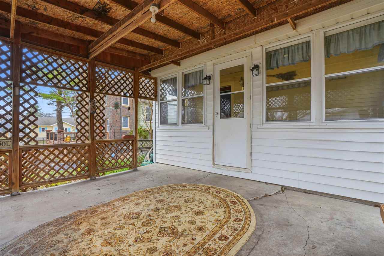 730 S Iowa Avenue Washington IA 52353