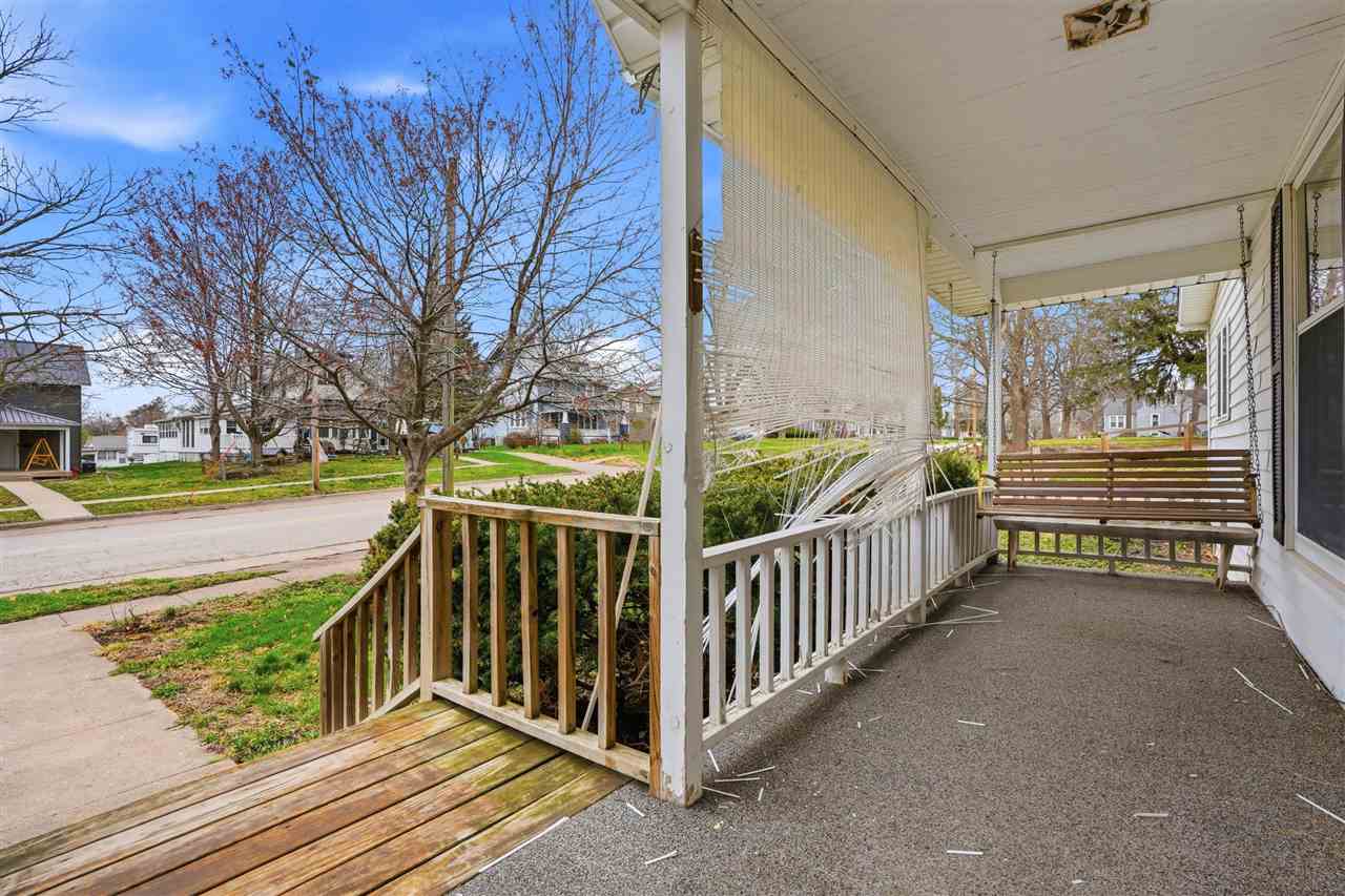 730 S Iowa Avenue Washington IA 52353