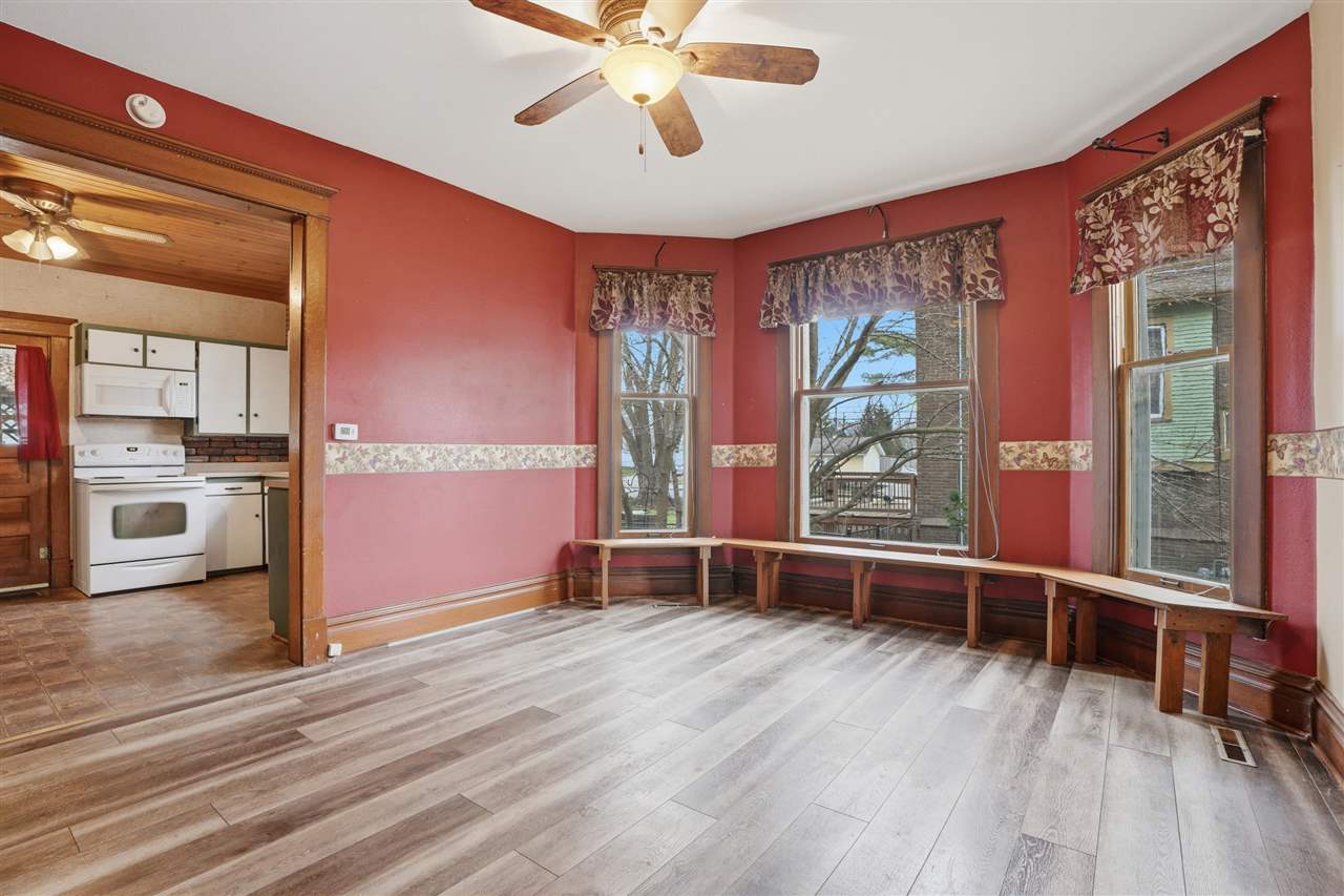 730 S Iowa Avenue Washington IA 52353