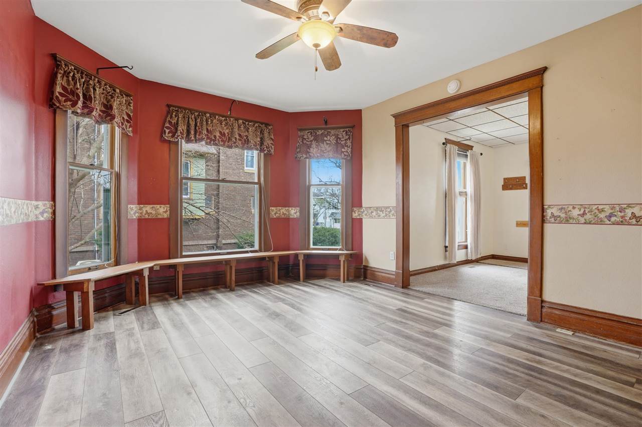 730 S Iowa Avenue Washington IA 52353
