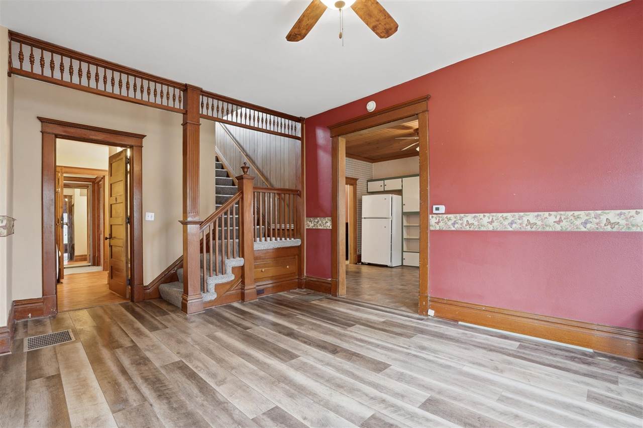 730 S Iowa Avenue Washington IA 52353