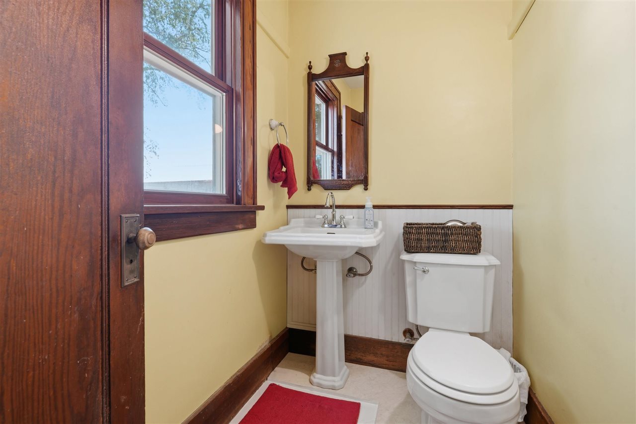 5689 SE Highway 6 West Liberty IA 52776