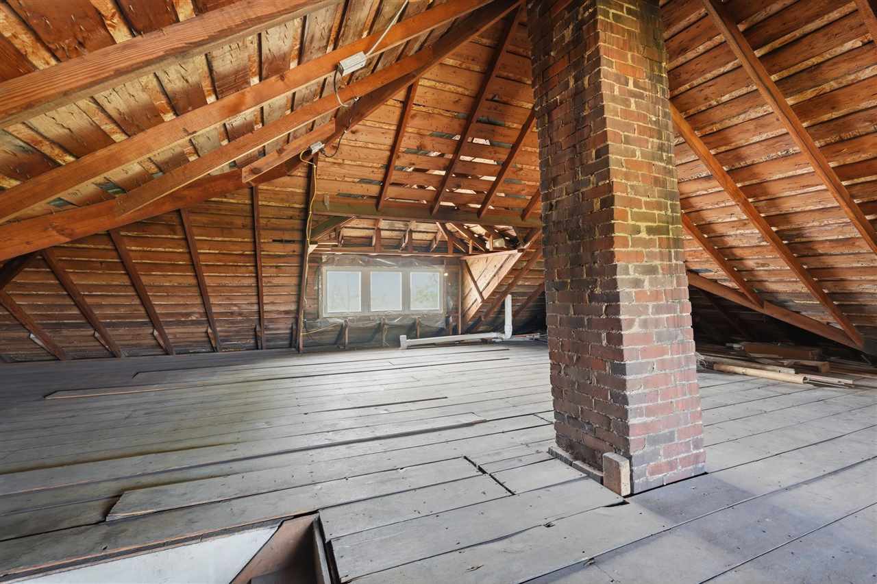 5689 SE Highway 6 West Liberty IA 52776