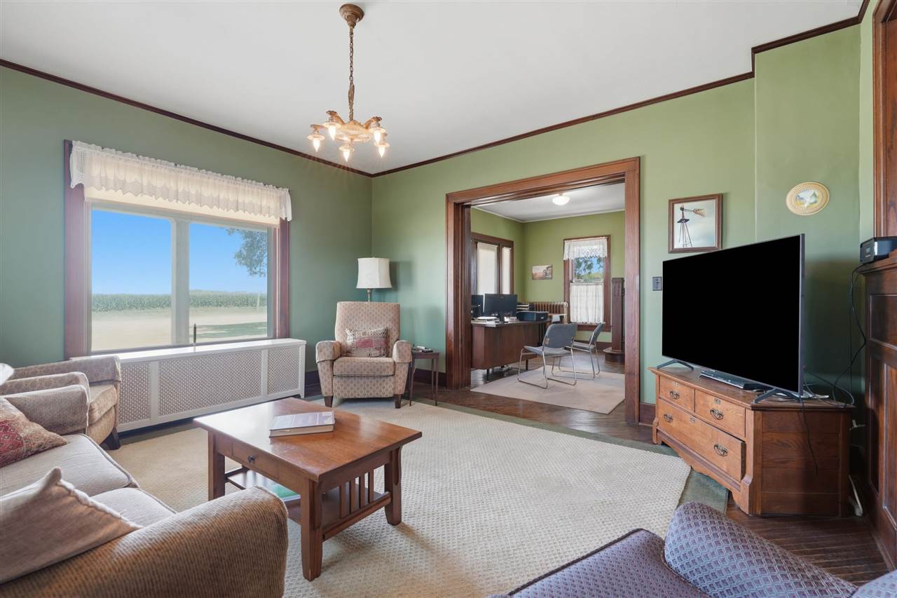 5689 SE Highway 6 West Liberty IA 52776