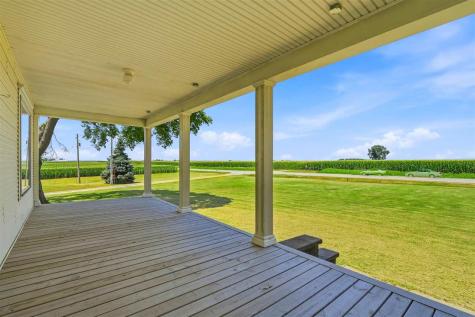 5689 SE Highway 6 West Liberty IA 52776