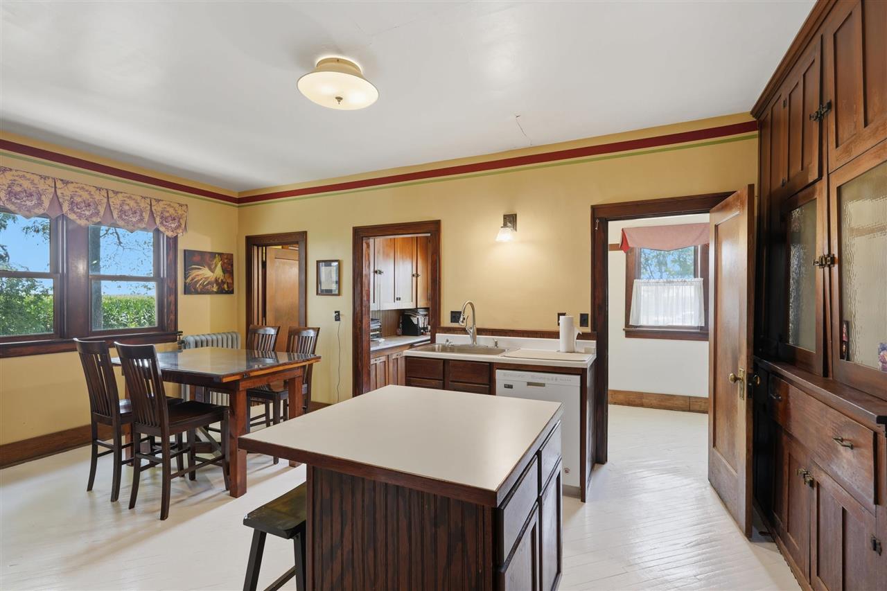 5689 SE Highway 6 West Liberty IA 52776