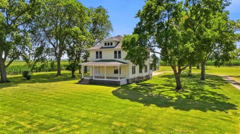 5689 SE Highway 6 West Liberty IA 52776