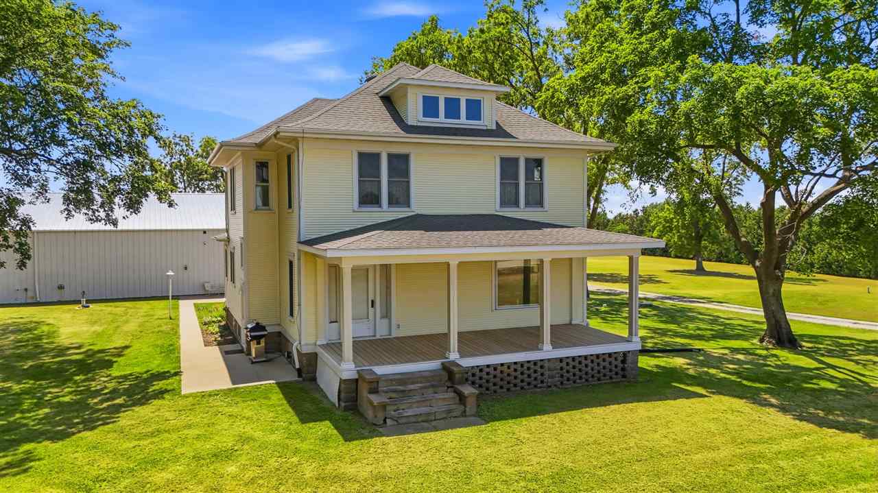 5689 SE Highway 6 West Liberty IA 52776