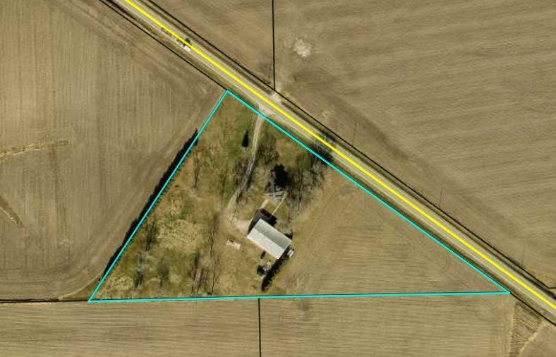 5689 SE Highway 6 West Liberty IA 52776
