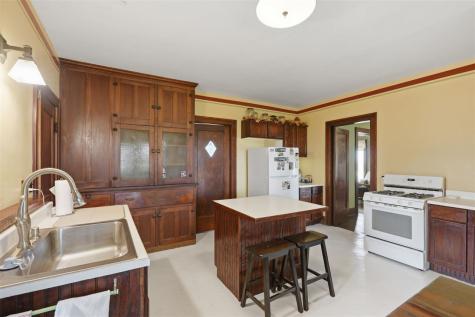5689 SE Highway 6 West Liberty IA 52776