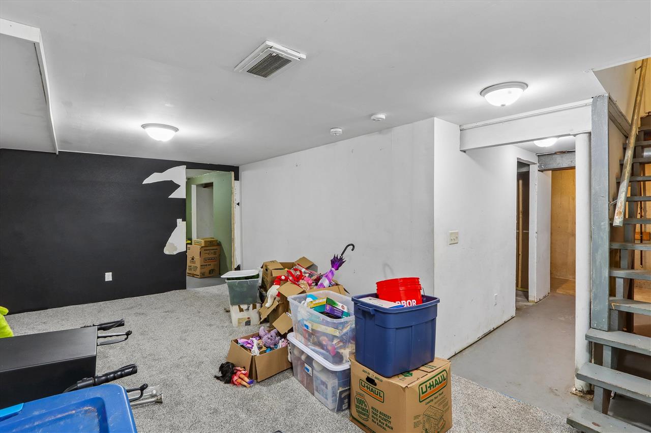 1019 Carver Street Iowa City IA 52240