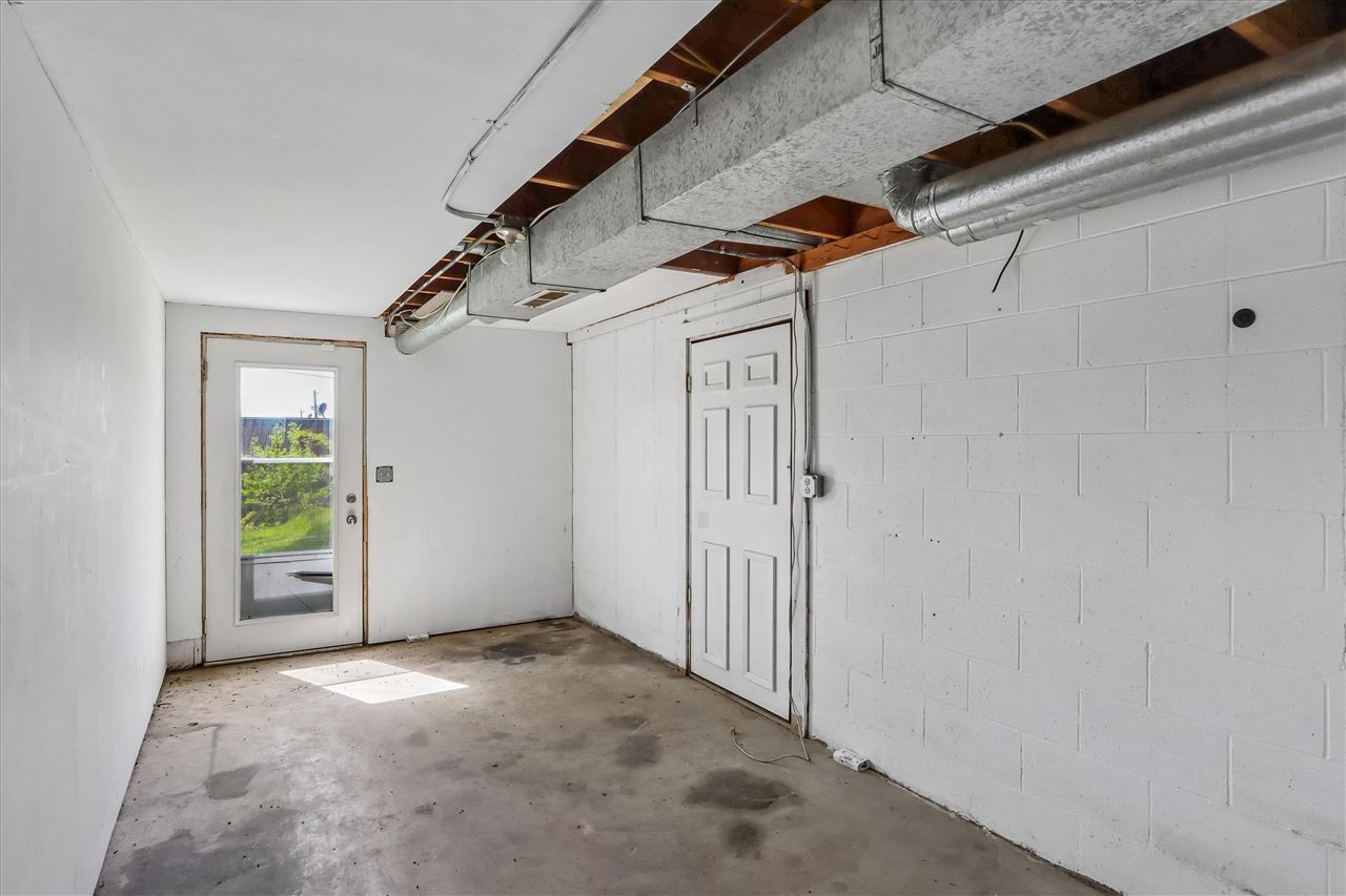 1019 Carver Street Iowa City IA 52240