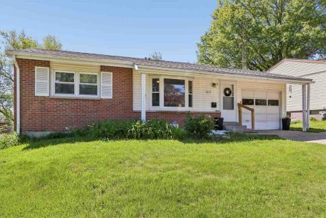 1019 Carver Street Iowa City IA 52240