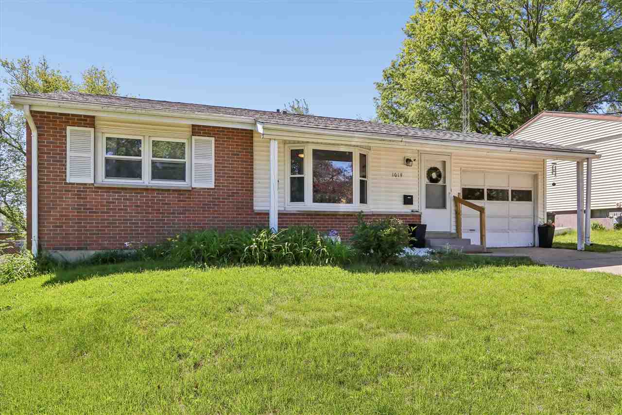 1019 Carver Street Iowa City IA 52240