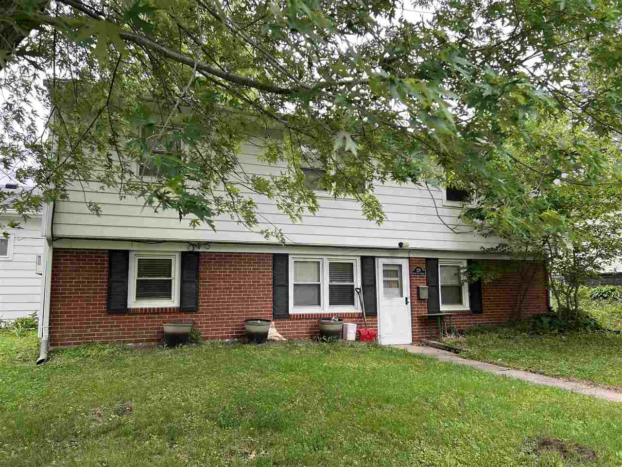 1707 Wilson Iowa City IA 52240