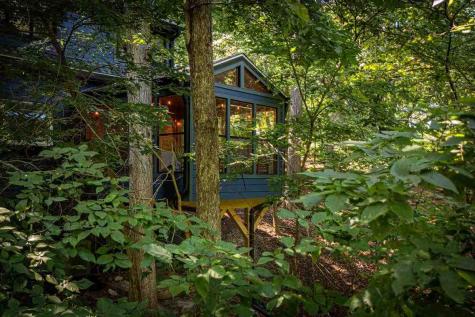 7 The Woods Iowa City IA 52240