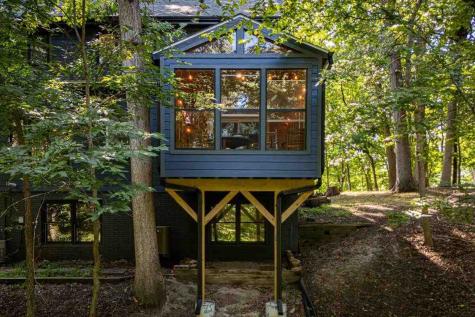 7 The Woods Iowa City IA 52240