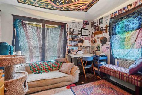 214 N Gilbert Street Iowa City IA 52240