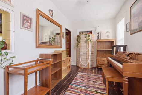 214 N Gilbert Street Iowa City IA 52240