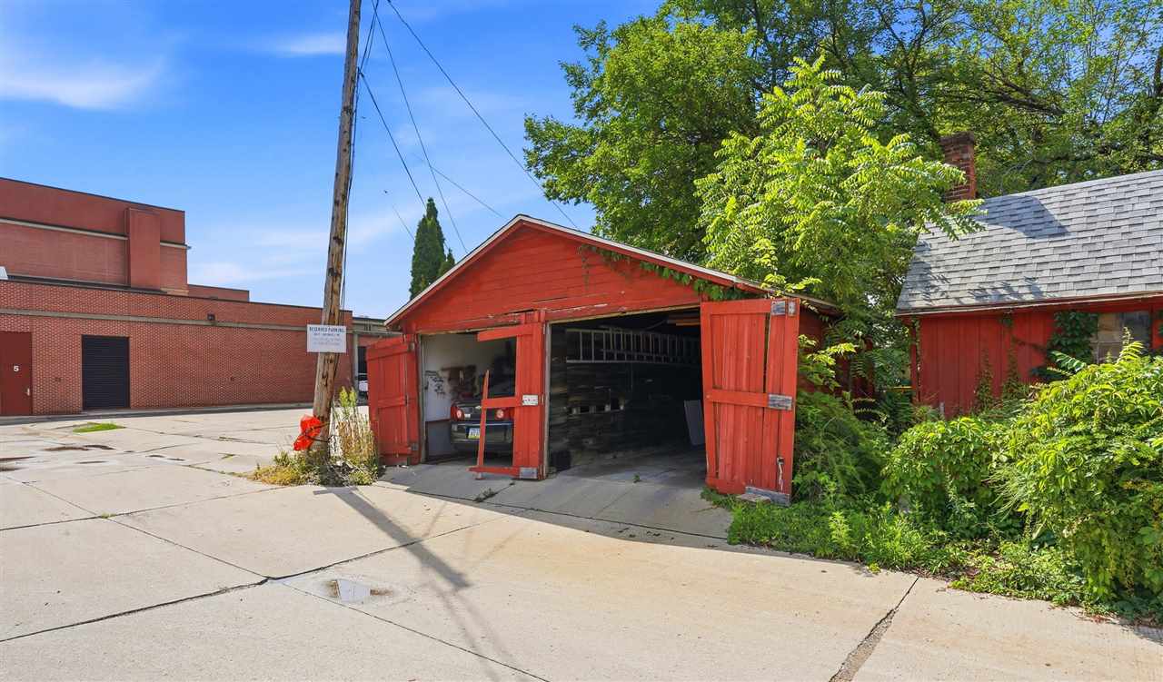 214 N Gilbert Street Iowa City IA 52240