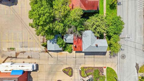 214 N Gilbert Street Iowa City IA 52240