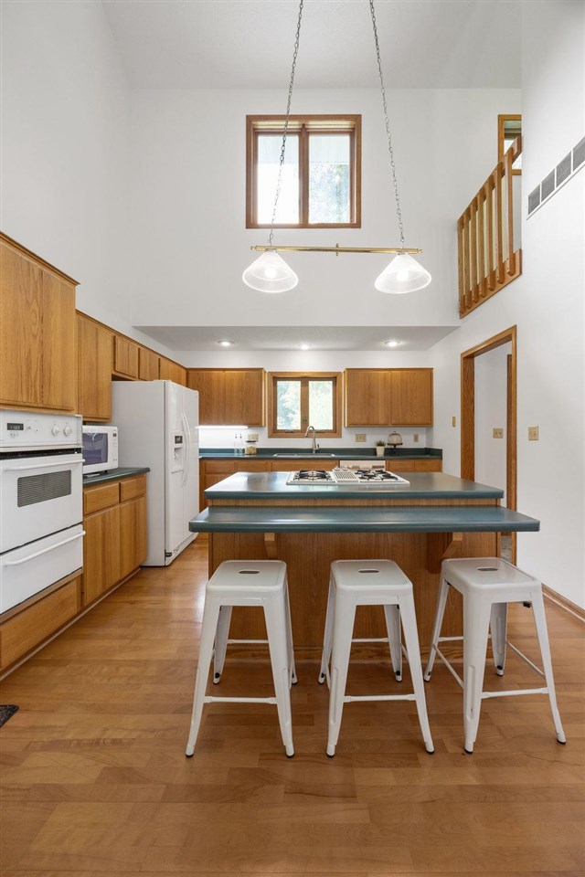 4698 Fox Lane NE Iowa City IA 52240