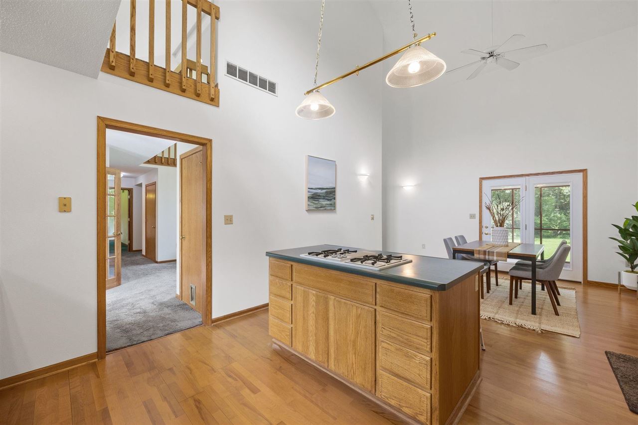 4698 Fox Lane NE Iowa City IA 52240