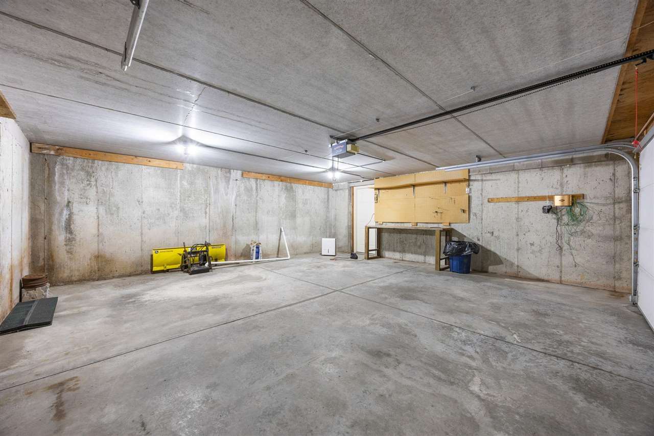 4698 Fox Lane NE Iowa City IA 52240