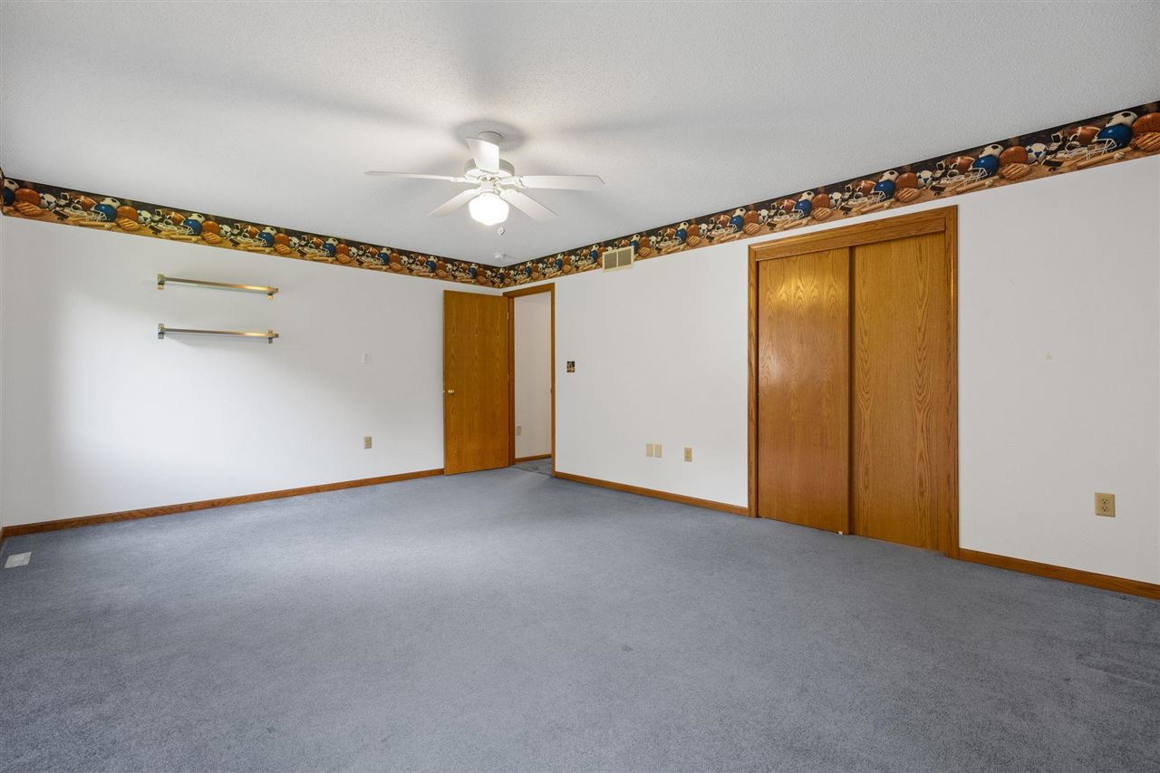 4698 Fox Lane NE Iowa City IA 52240